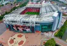 Nicky Butt ostro o Manchesterze United po remisie z Wolverhampton Manchester United - Stadion Old Trafford 3